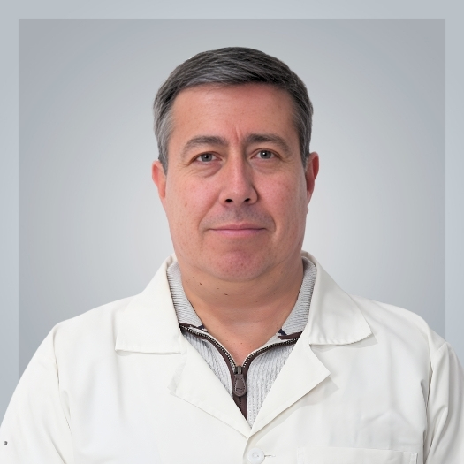 Dr. Carlos Bucheli